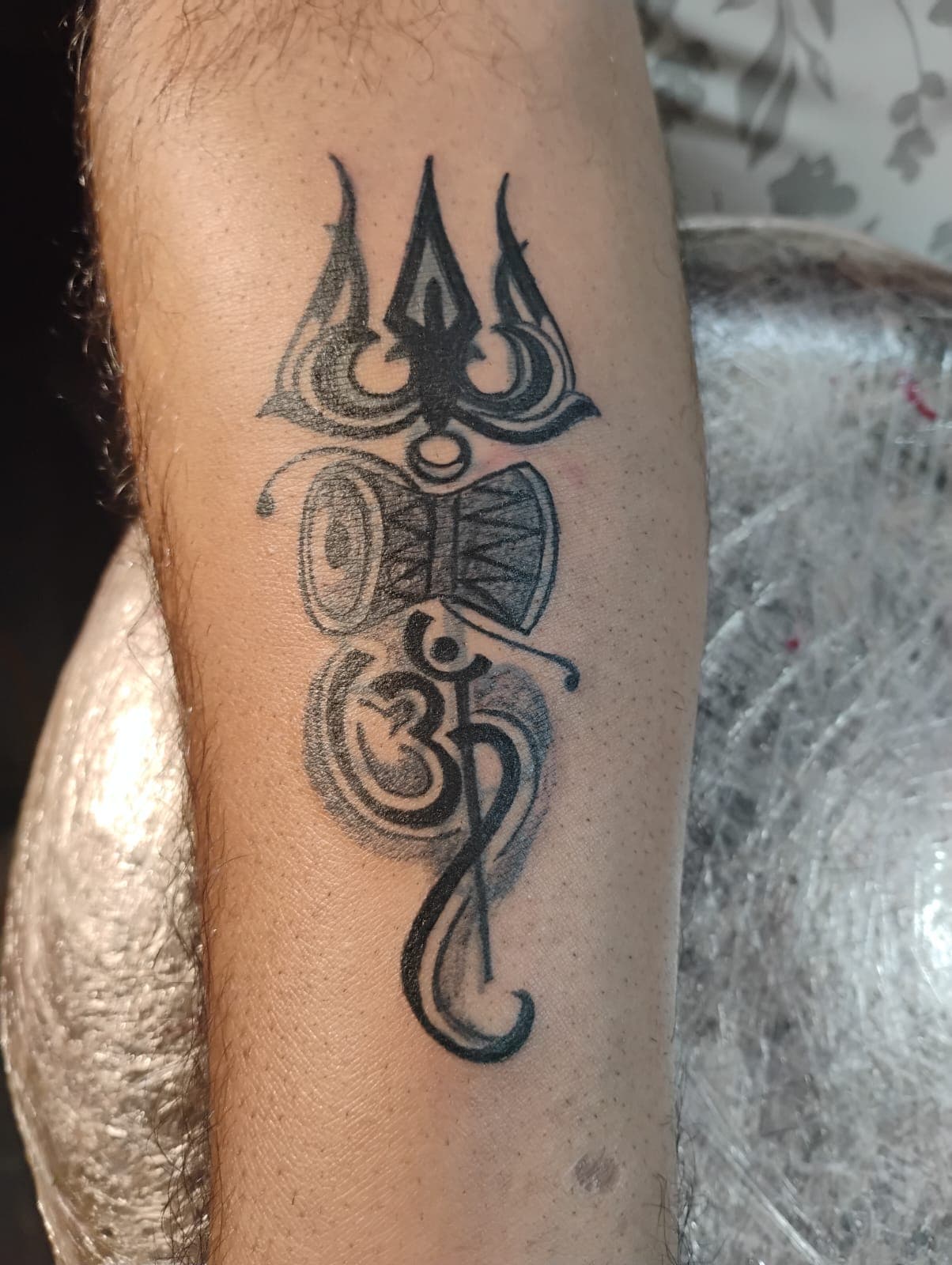 Custom Ink Design Tattoo Shop Ara